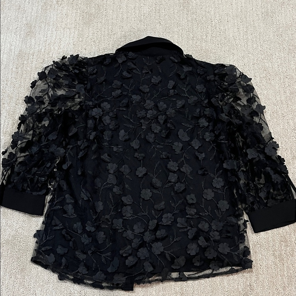 Anne Klein Black 3D Floral Sheer Blouse Size Medium EUC - Picture 8 of 15